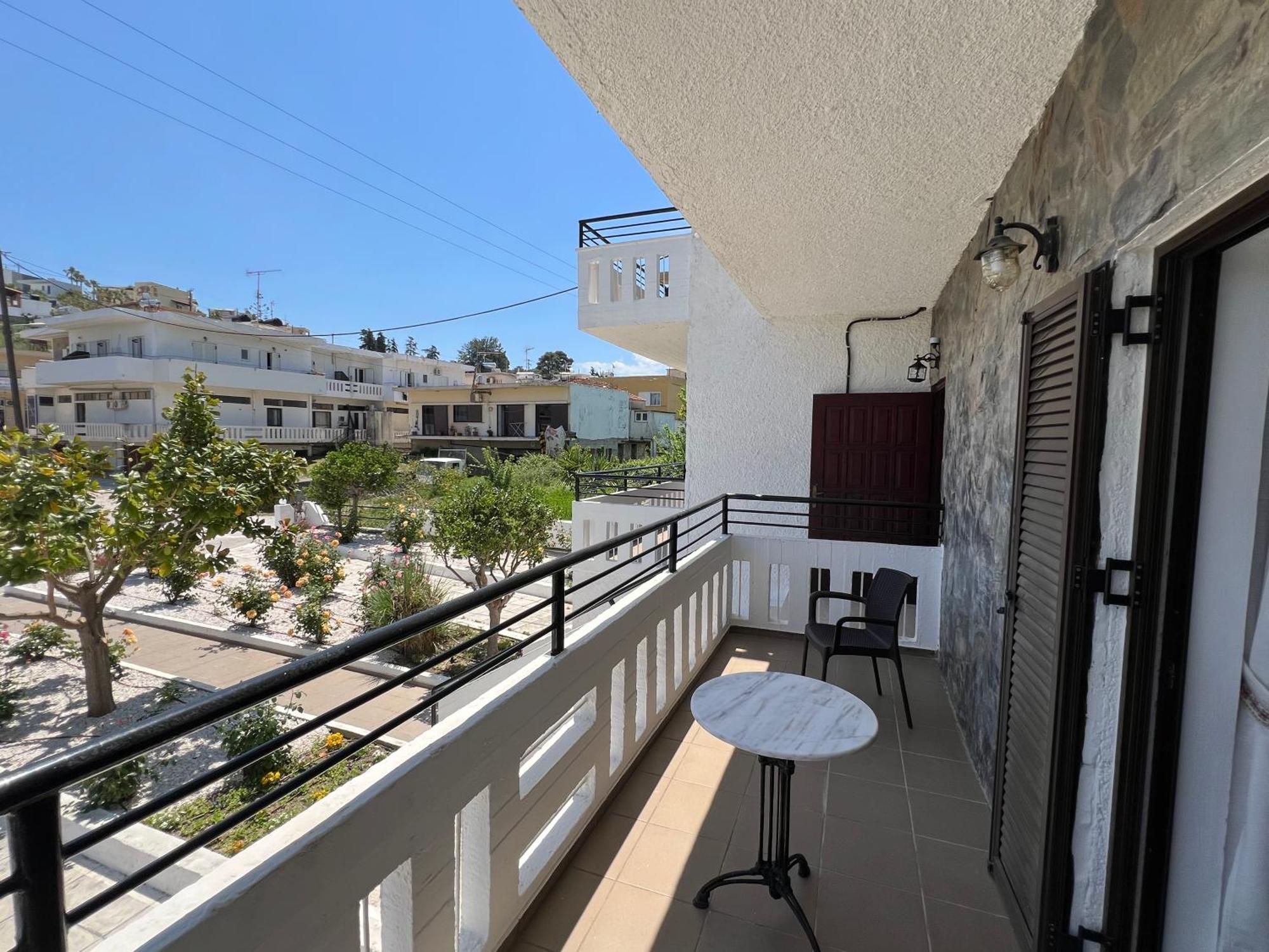 Zourpos Studios & Apartments Καλύβες Εξωτερικό φωτογραφία