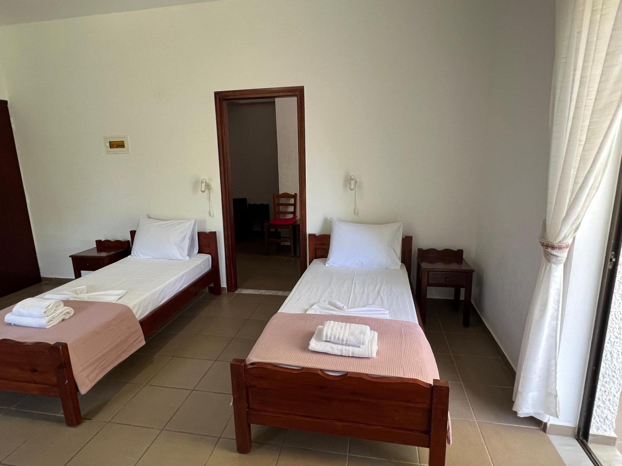 Zourpos Studios & Apartments Καλύβες Εξωτερικό φωτογραφία