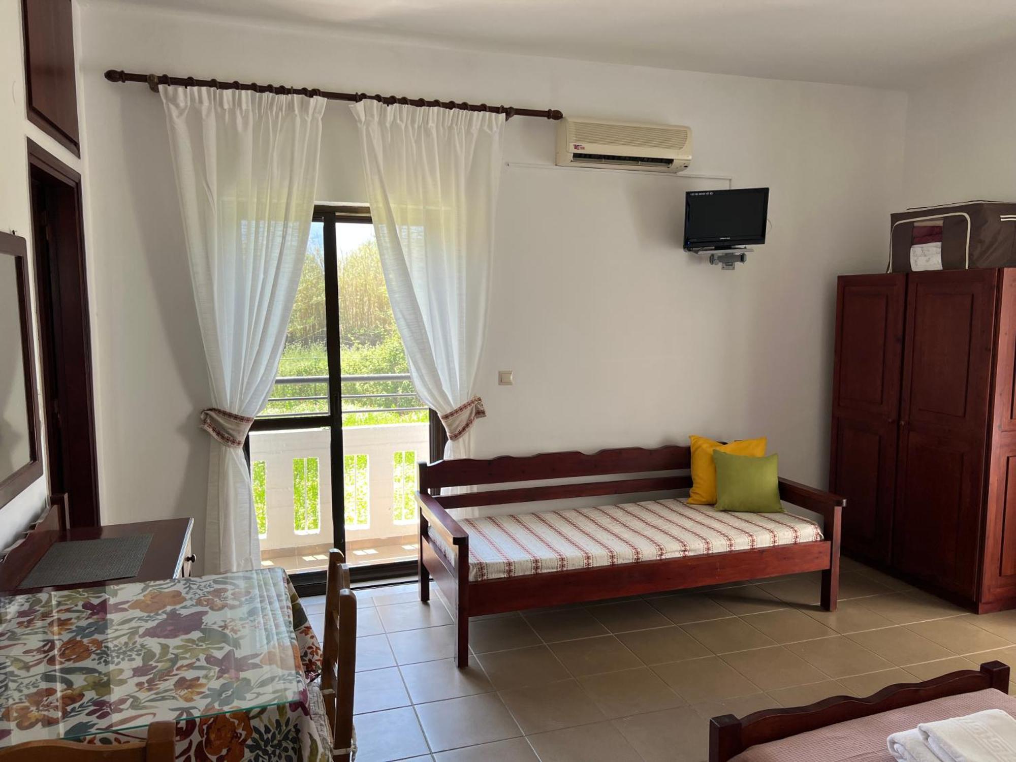 Zourpos Studios & Apartments Καλύβες Εξωτερικό φωτογραφία