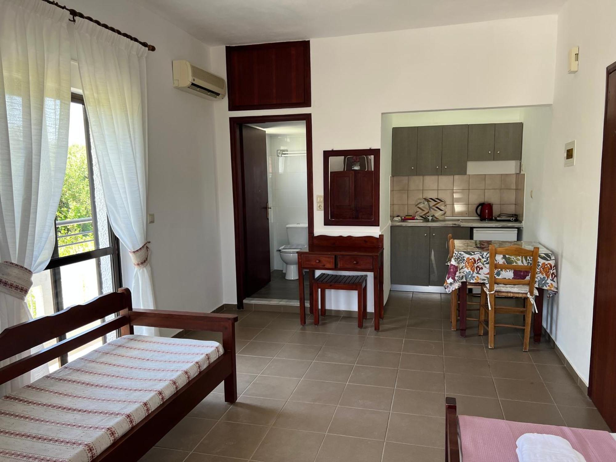 Zourpos Studios & Apartments Καλύβες Εξωτερικό φωτογραφία