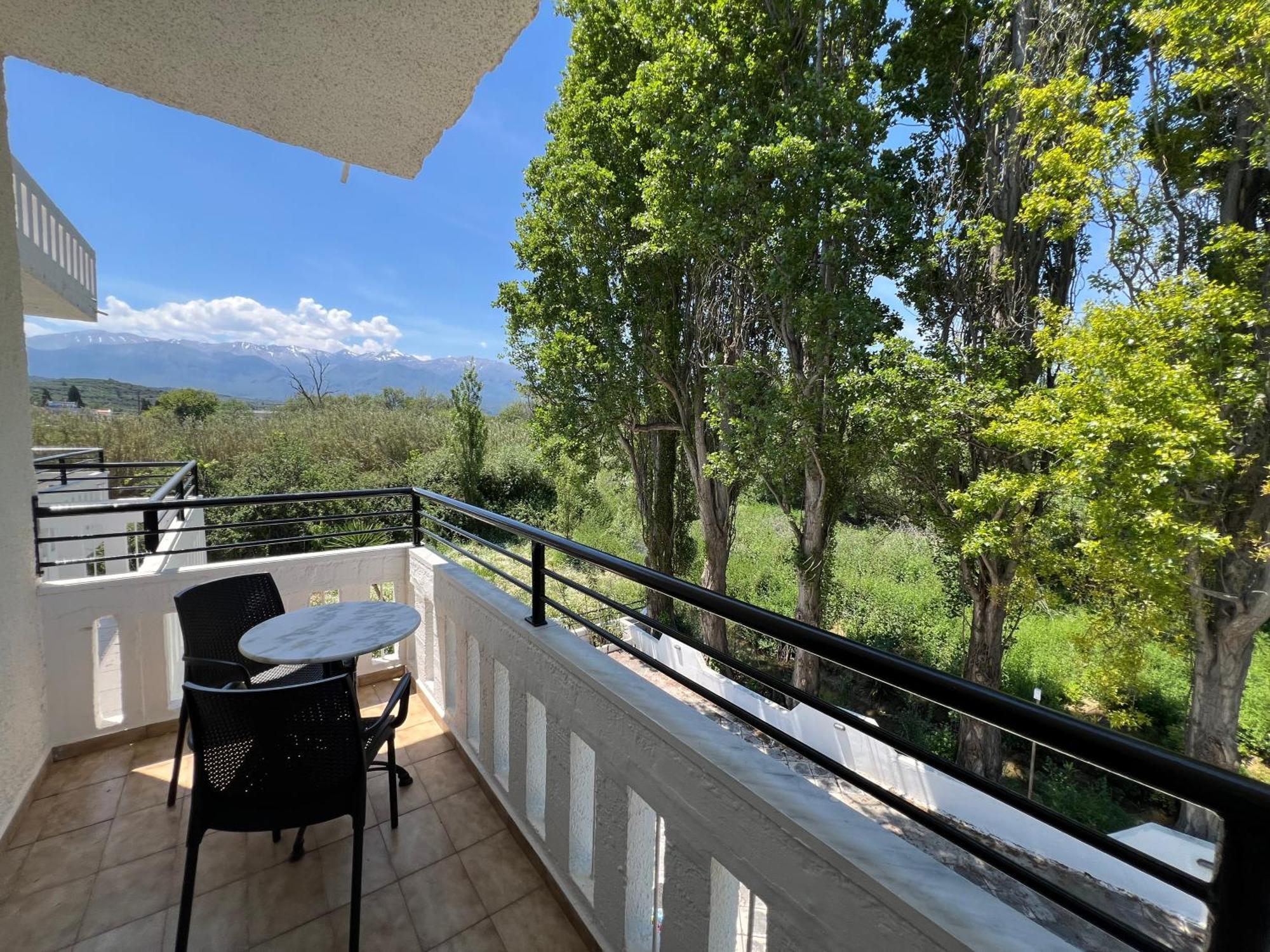 Zourpos Studios & Apartments Καλύβες Εξωτερικό φωτογραφία