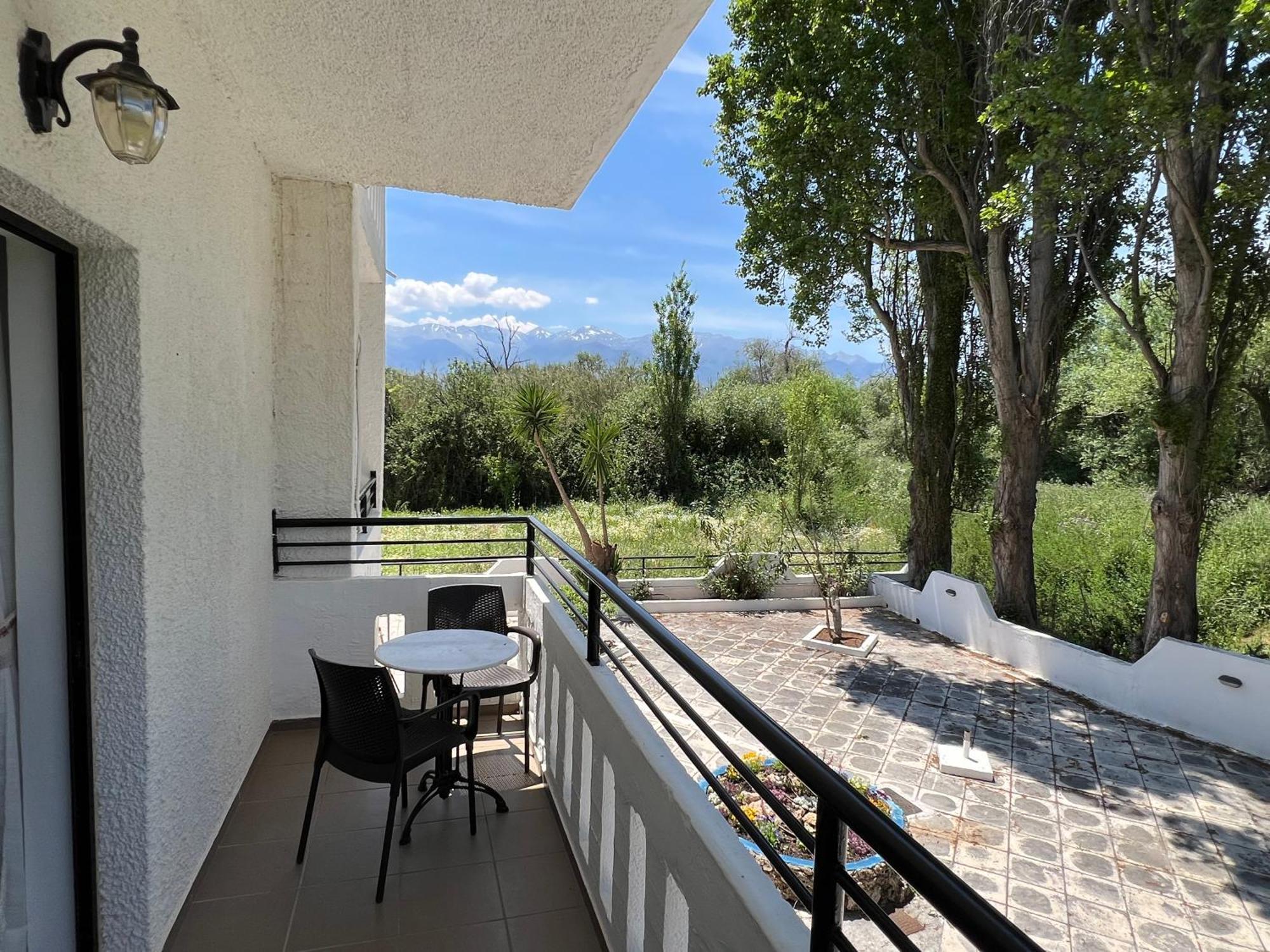 Zourpos Studios & Apartments Καλύβες Εξωτερικό φωτογραφία