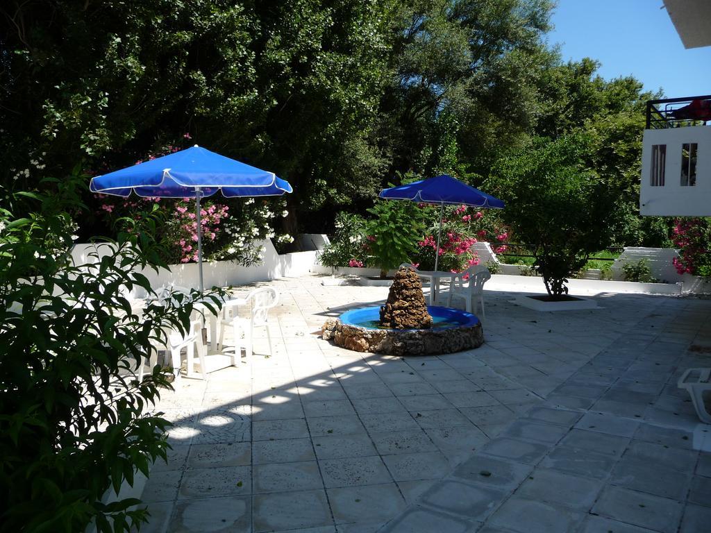 Zourpos Studios & Apartments Καλύβες Εξωτερικό φωτογραφία